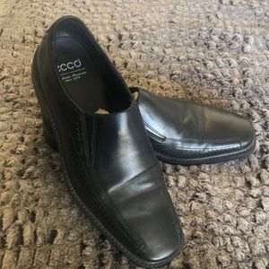 Ecco black dress shoes